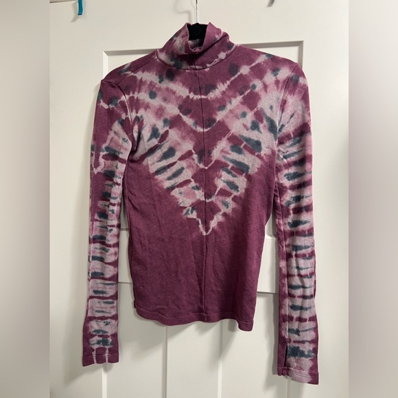 We The Free turtleneck - Picture 1 of 3